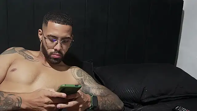 Hendry  online show from February 6, 2025, 3:37 am