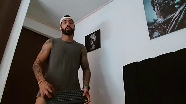 Hendry  online show from March 15, 2025, 12:36 am