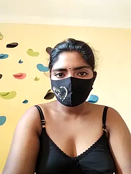 Lina-Rose online show from February 28, 2025, 9:04 am