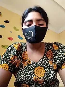 Lina-Rose online show from March 8, 2025, 9:39 am