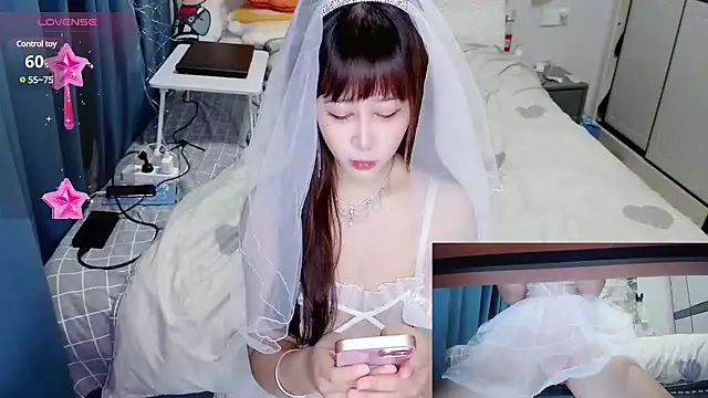 Angelababy001 online show from December 4, 2024, 12:25 pm