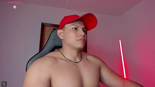 RoyConstance online show from November 9, 2025, 4:44 am