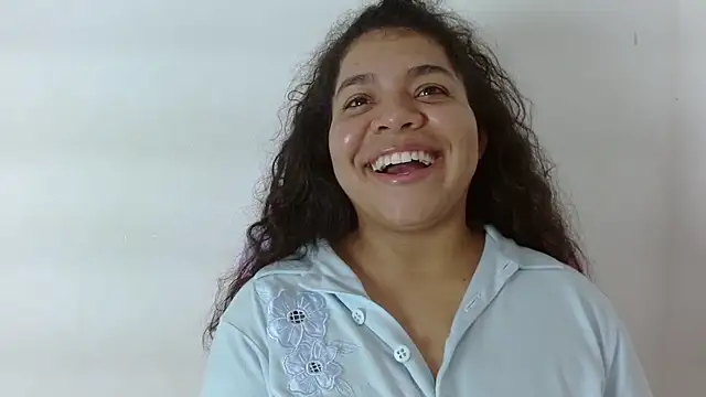 Snapshot of yulissa18 chatting on January 22, 2025, 4:44 pm yulissa18 online show from January 22, 2025, 4:44 pm