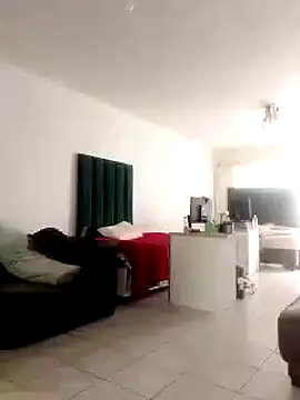 Hot-Assy online show from January 6, 2025, 12:46 pm