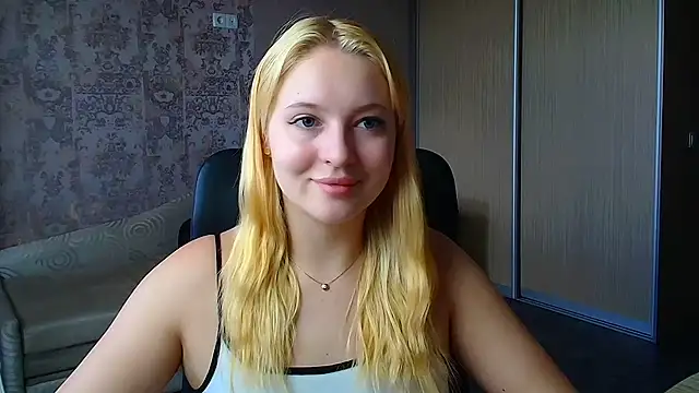 Snapshot of Milka_kiss_ chatting on June 1, 2026, 10:17 am Milka kiss online show from June 1, 2026, 10:17 am