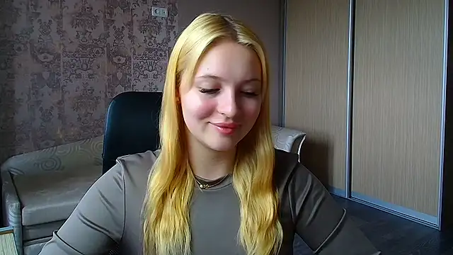 Snapshot of Milka_kiss_ chatting on June 19, 2026, 9:57 am Milka kiss online show from June 19, 2026, 9:57 am