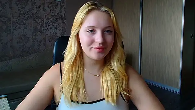 Snapshot of Milka_kiss_ chatting on July 6, 2026, 3:58 pm Milka kiss online show from July 6, 2026, 3:58 pm