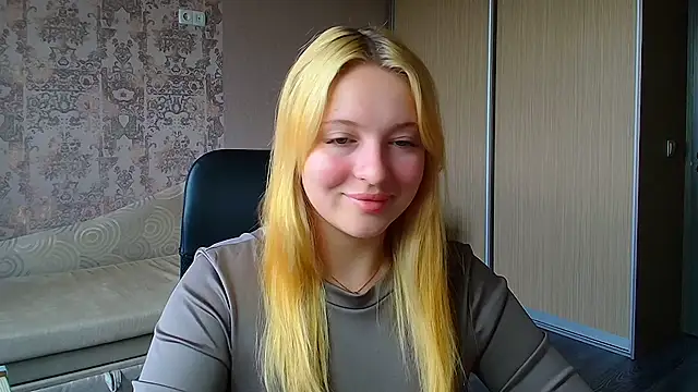 Snapshot of Milka_kiss_ chatting on July 8, 2026, 8:19 am Milka kiss online show from July 8, 2026, 8:19 am