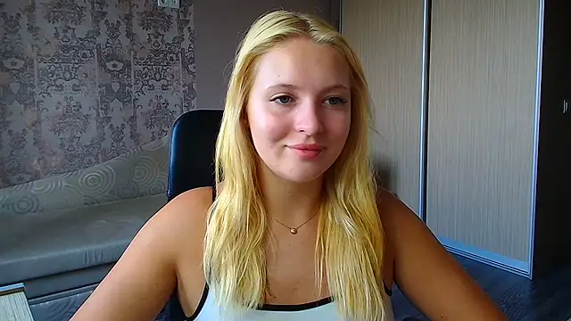 Snapshot of Milka_kiss_ chatting on August 4, 2026, 9:56 am Milka kiss online show from August 4, 2026, 9:56 am