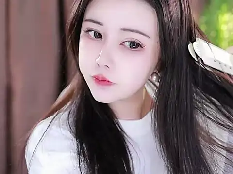 Qiaoqiao  online show from February 11, 2025, 4:35 pm