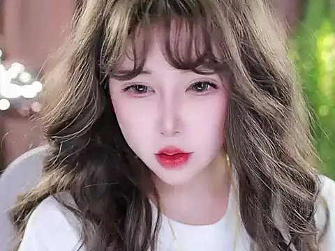 Qiaoqiao  online show from February 19, 2025, 8:22 am