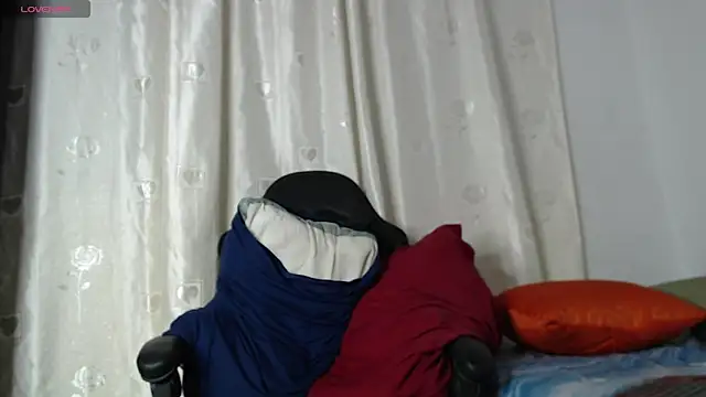 tizziano castillo  online show from January 9, 2025, 1:50 am