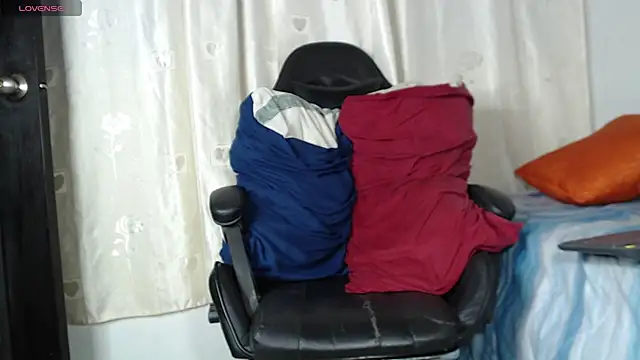 tizziano castillo  online show from January 24, 2025, 1:35 am