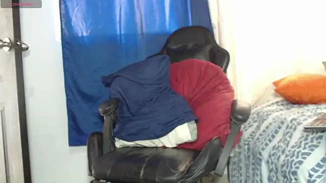 tizziano castillo  online show from March 15, 2025, 7:48 pm