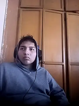 Snapshot of LoganFinds chatting on November 27, 2025, 3:03 pm LoganFinds online show from November 27, 2025, 3:03 pm