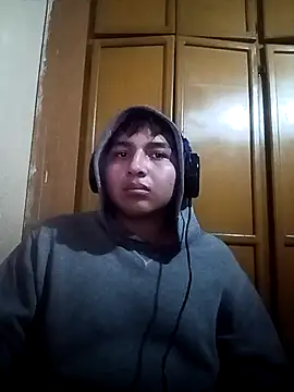 Snapshot of LoganFinds chatting on November 28, 2025, 4:15 am LoganFinds online show from November 28, 2025, 4:15 am