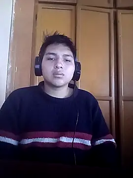 Snapshot of LoganFinds chatting on December 1, 2025, 1:49 pm LoganFinds online show from December 1, 2025, 1:49 pm