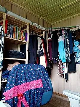 Snapshot of rainhavenus2024 chatting on February 3, 2026, 5:18 pm rainhavenus2024 online show from February 3, 2026, 5:18 pm