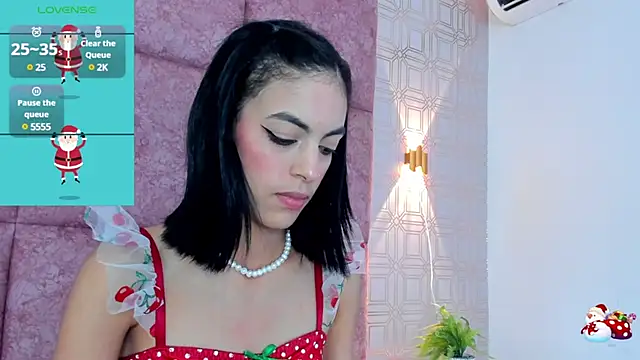 LilitRobins online show from December 15, 2024, 2:19 am