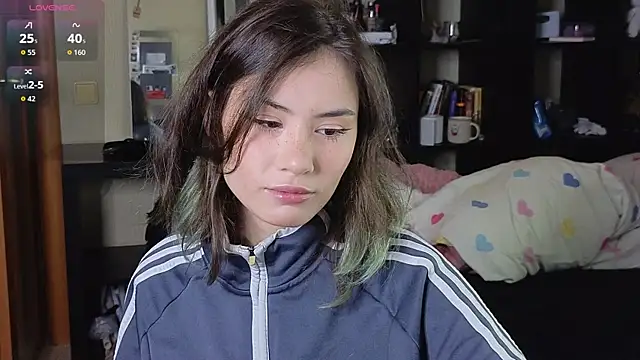 alicekiit online show from September 28, 2025, 6:02 pm