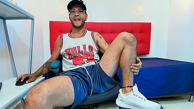 Andrey u92 online show from September 16, 2025, 7:59 pm