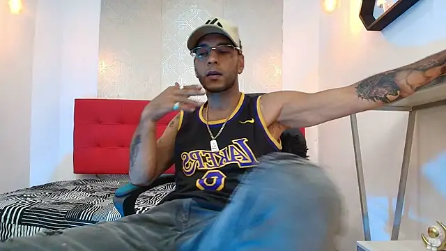 Andrey u92 online show from September 20, 2025, 7:37 pm