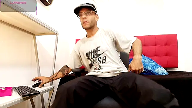 Andrey u92 online show from October 24, 2025, 3:14 am