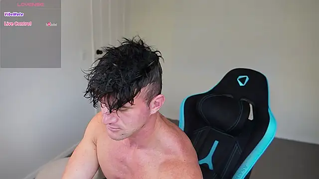 Snapshot of _DownUnderFit_ chatting on January 15, 2025, 10:24 pm DownUnderFit online show from January 15, 2025, 10:24 pm