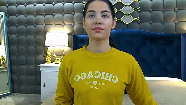 LeyaCass online show from November 30, 2025, 3:43 am