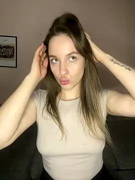 Snapshot of EdnaBradley chatting on October 18, 2025, 2:40 pm EdnaBradley online show from October 18, 2025, 2:40 pm