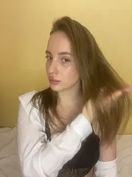 EdnaBradley online show from February 16, 2026, 8:16 pm