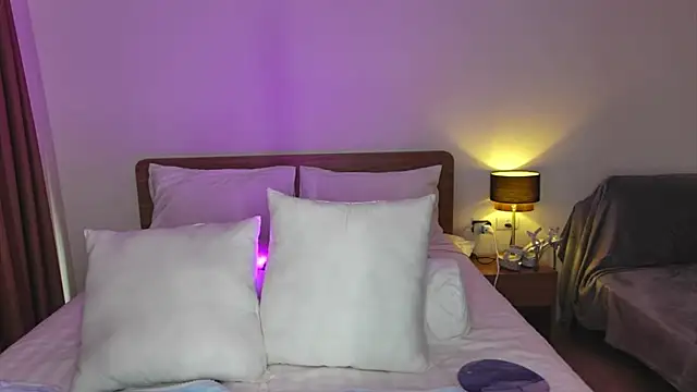 YourSexyNeighbour online show from December 25, 2024, 6:09 am