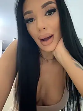 amirahylerr online show from January 8, 2025, 9:01 pm