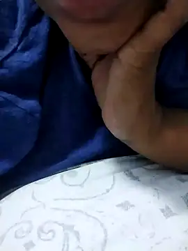 Bustyslave48 online show from February 12, 2026, 8:48 pm