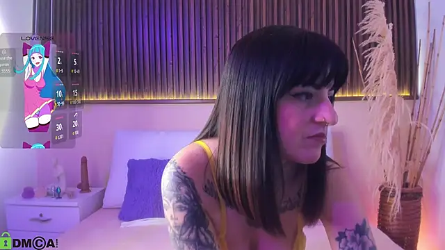 Liz grey  online show from March 20, 2026, 8:25 pm