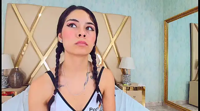 NicoleEsposito online show from January 14, 2025, 4:57 am