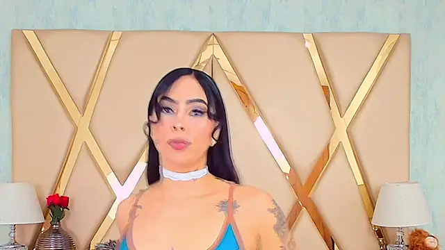 NicoleEsposito online show from February 13, 2025, 5:44 pm