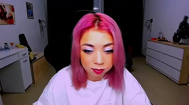 littleSiyfairy online show from December 3, 2024, 3:41 am