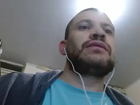 camiloking1720 online show from January 15, 2025, 12:09 am