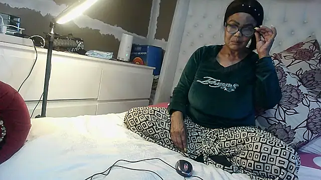 Carocurvy online show from September 9, 2025, 4:50 pm