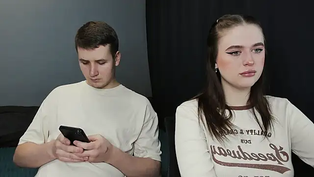 Pinku kitsune online show from February 21, 2025, 3:01 am