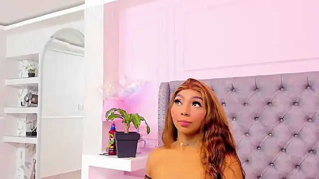 HaileeRoberts online show from April 16, 2026, 12:17 pm