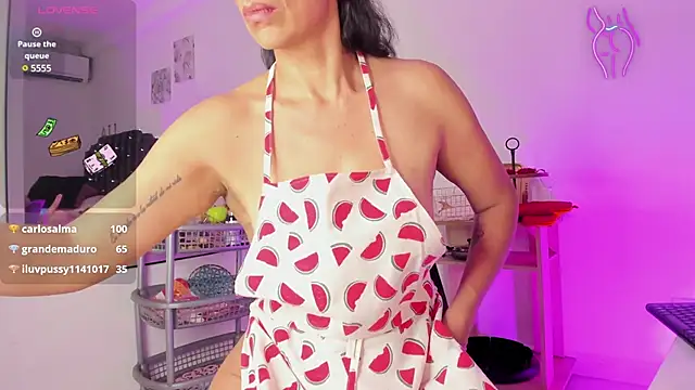 Lia johnsonn online show from February 3, 2025, 2:24 pm