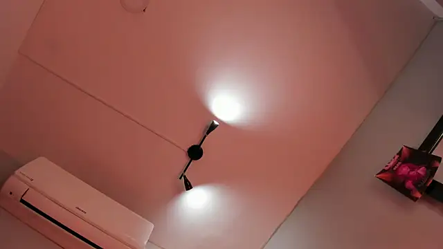 ALICEPOIXXXON online show from January 14, 2026, 7:25 am