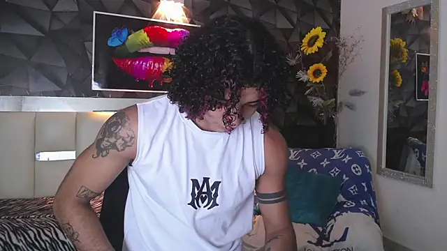 Snapshot of Demitryo chatting on January 5, 2025, 4:47 am Demitryo online show from January 5, 2025, 4:47 am