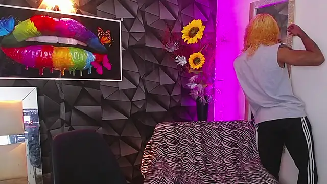 Snapshot of Demitryo chatting on February 3, 2025, 4:14 am Demitryo online show from February 3, 2025, 4:14 am