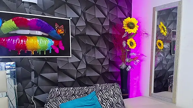 Snapshot of Demitryo chatting on February 4, 2025, 7:18 am Demitryo online show from February 4, 2025, 7:18 am