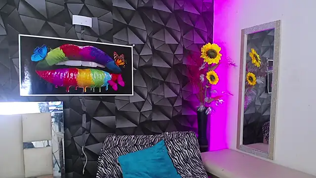 Snapshot of Demitryo chatting on February 4, 2025, 10:21 am Demitryo online show from February 4, 2025, 10:21 am