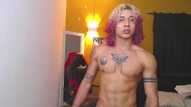 Snapshot of Demitryo chatting on February 7, 2025, 6:14 am Demitryo online show from February 7, 2025, 6:14 am