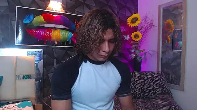 Snapshot of Demitryo chatting on March 9, 2025, 2:29 am Demitryo online show from March 9, 2025, 2:29 am